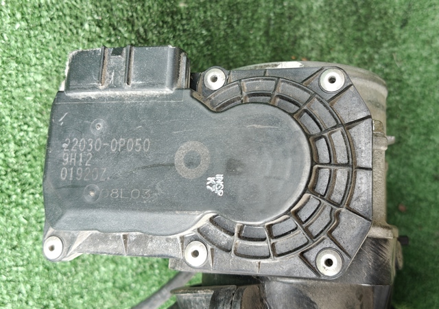 Блок дросельної заслінки 220300P050 TOYOTA