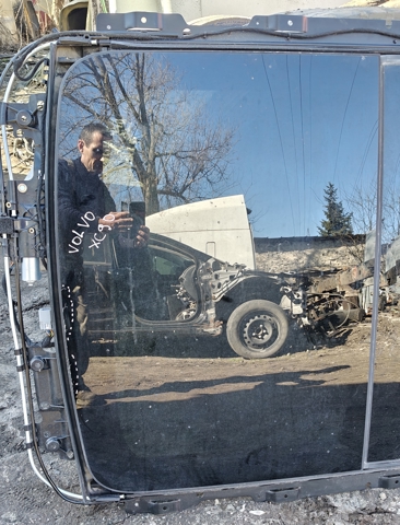 Кришка люка даху передня 31675975 VOLVO