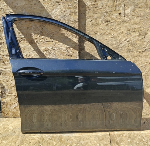 Пасажирські передні двері 41007206108 BMW