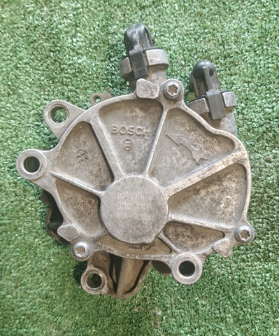 Насос вакуумний 4R8Q2A451AE LAND ROVER