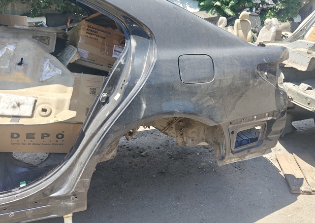 Крило заднє ліве 6161250080 TOYOTA