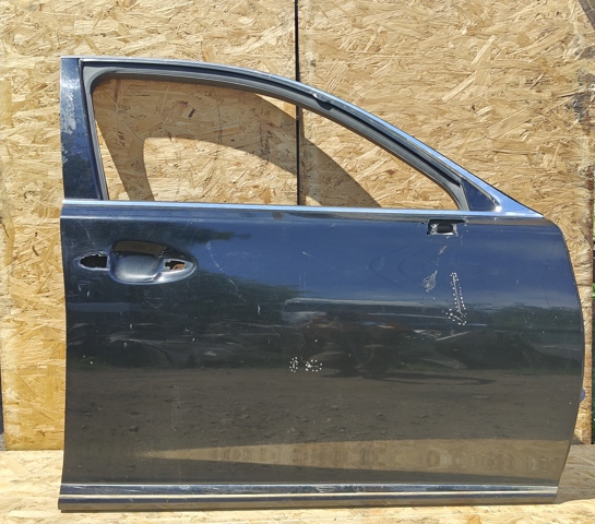 Дверка передня права 6700150080 TOYOTA