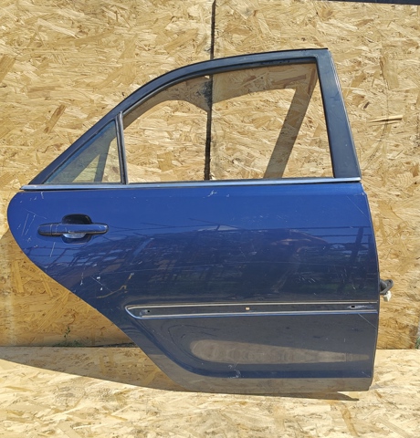 Двері пасажирські задні праві 6700333120 TOYOTA