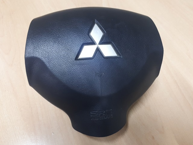 Подушка AIRBAG передня ліва 7030A105XA MITSUBISHI