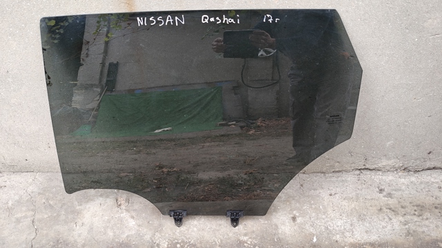 Скло задніх дверей, лівих 823014ET0A NISSAN