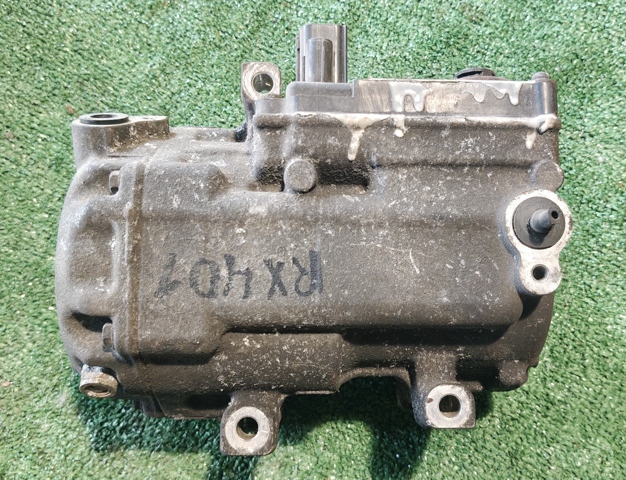 Компресор системи кондиціювання 8837048021 TOYOTA
