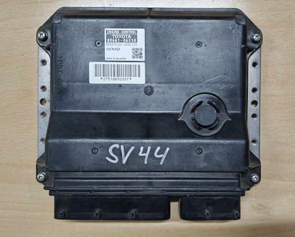 Комп'ютер двигуна 8966106E50 TOYOTA