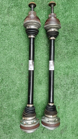 Привід задній 8R0501203C VAG