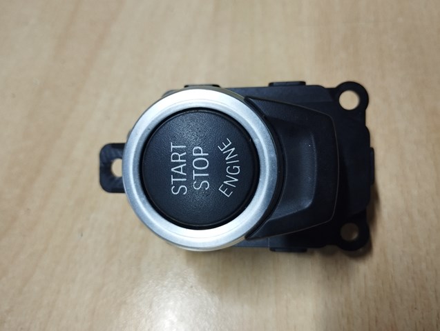 Кнопка запуску двигуна 9229565 BMW