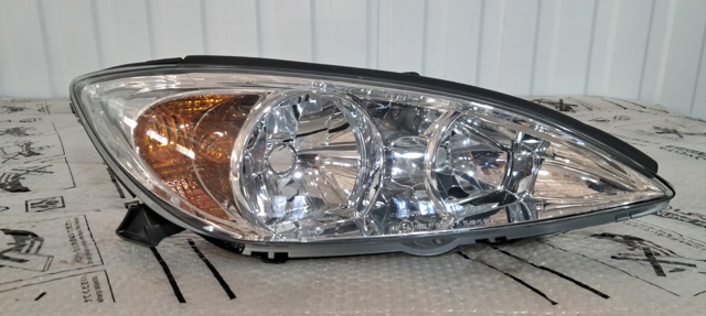 Фара правая 81130YC110 TOYOTA