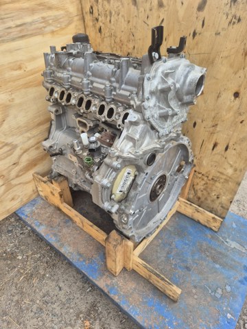 Блок циліндрів двигуна LR082541 LAND ROVER