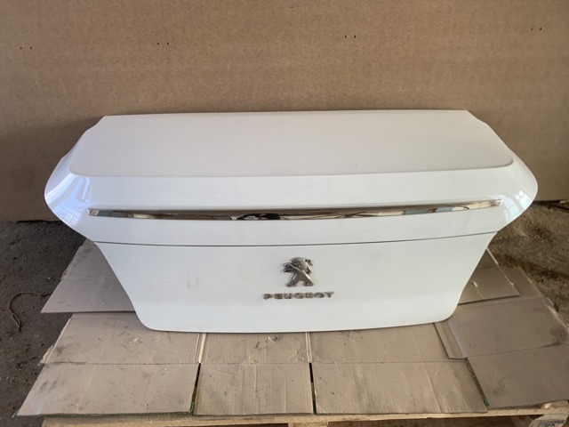Кришка багажника кузова 8606A8 PEUGEOT