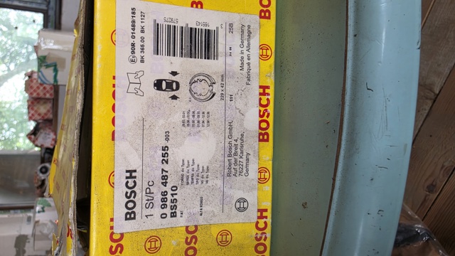 Гальма робочі задні ножні і гальмівні барабани 0986487255 BOSCH