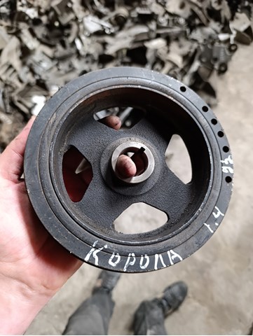 Демпфер колінвалу 1340733030 TOYOTA
