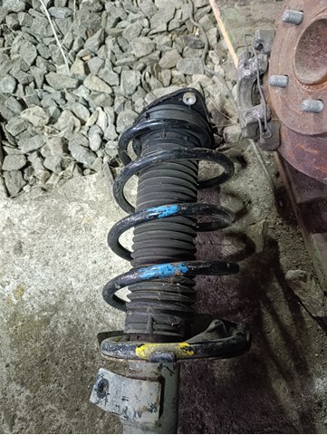 Пружина передньої підвіски 1346346 FORD