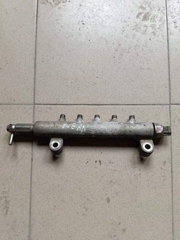 Розподільник палива 17520EB75C NISSAN