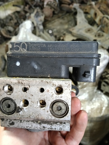 Блок керування АБС (ABS) 4451060060 TOYOTA