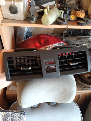 Решітка повітропровода 5566033190B0 TOYOTA
