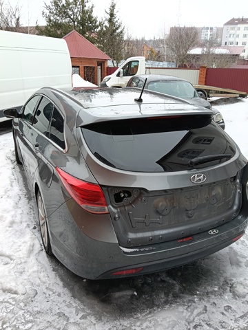 П'яті двері 737003Z020 HYUNDAI