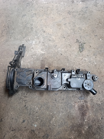 Кришка клапанів 9688939180 PEUGEOT