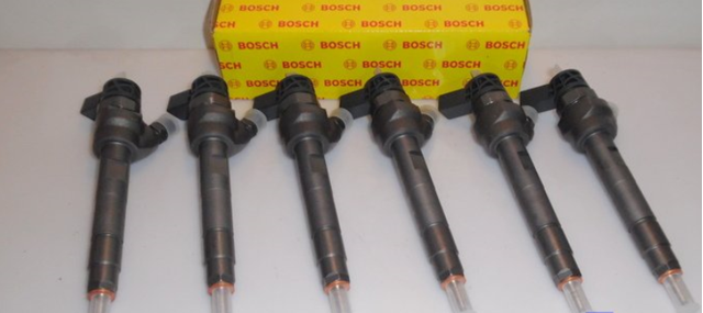 Форсунка дизельна в зборі, розпилювач + тримач 0445110617 BOSCH
