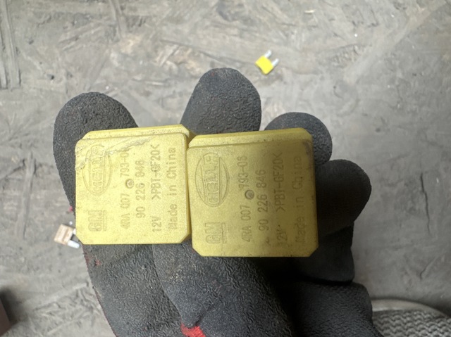 Реле електробензонасосу 90226846 GM
