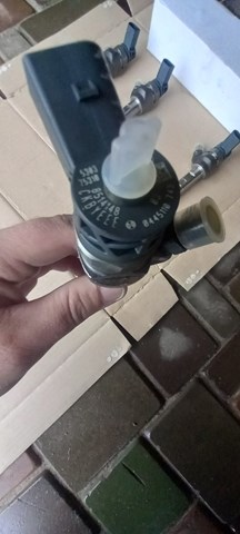 Форсунка вприску палива 0445110743 BMW