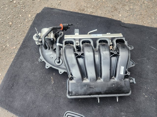Колектор впускний 68398635AB CHRYSLER