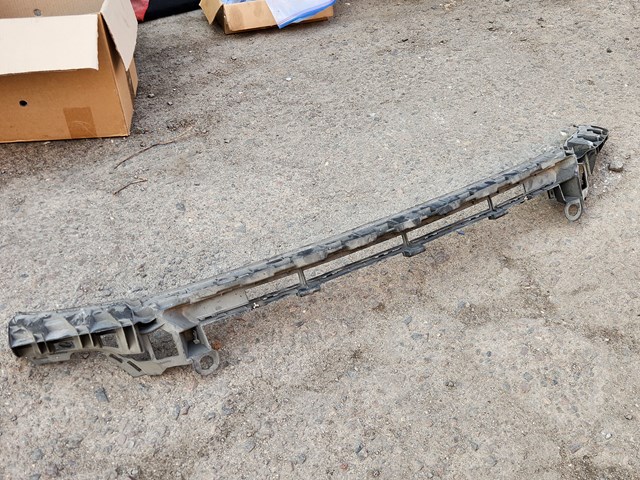 Кронштейн бампера переднього, центральний A2138852500 MERCEDES