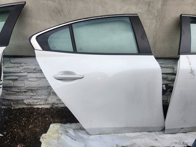 Двері задні, праві BDY07202XC MAZDA
