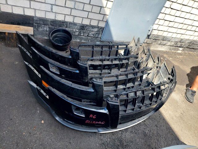 Кожух бампера переднього Audi A6 C6