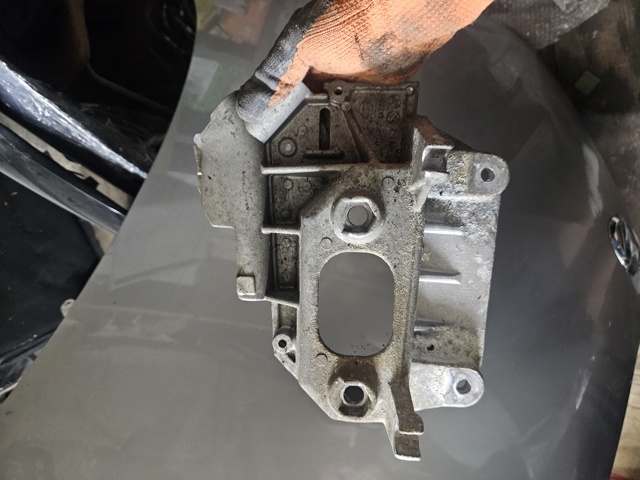 Кріплення подушки коробки передач 11254AX600 NISSAN