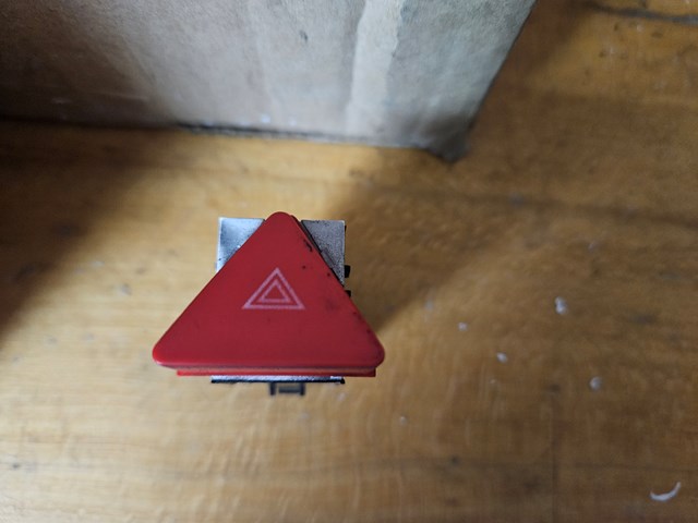 Аварійна кнопка 1T0953509 VAG