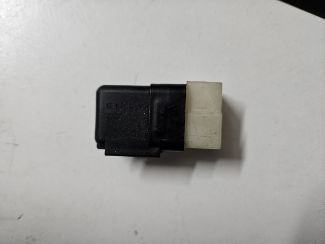 Реле звукового сигналу 2563079960 NISSAN
