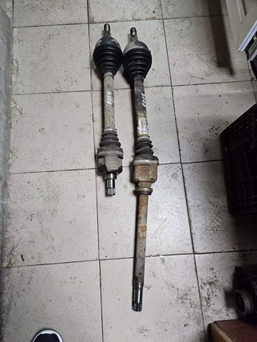 Піввісь передня ліва 3272PZ PEUGEOT