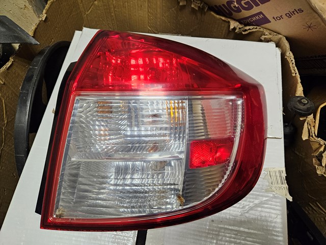 Задній правий стоп 3565080J60 SUZUKI