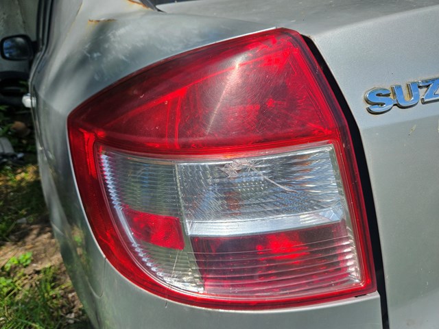 Задня ліва фара 3567080J60 SUZUKI