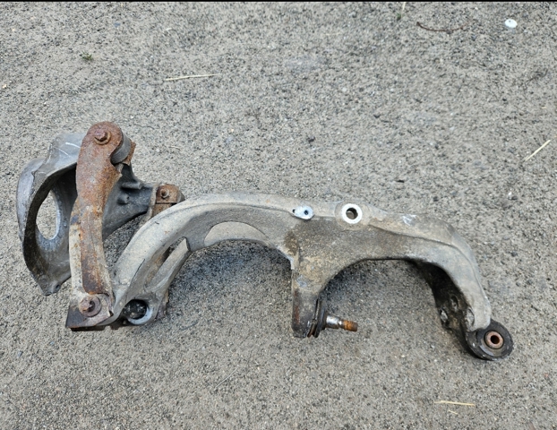 Корпус переднього поворотного кулака, лівого 365604 PEUGEOT