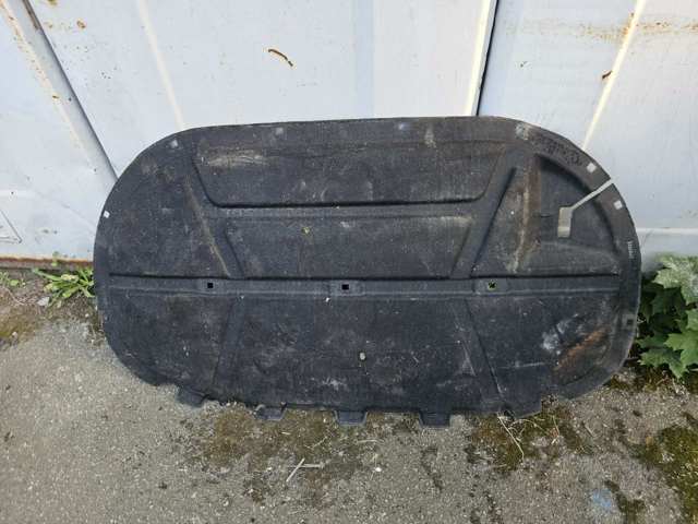 Термошумоізоляція капота Volkswagen Passat B8