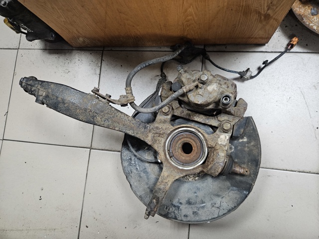Кулак поворотний передній лівий 51215SDAA02 HONDA