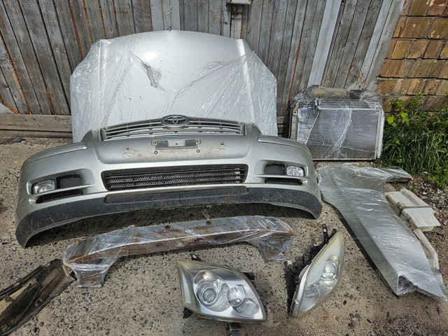 Буфер бампера переднього 5202105040 TOYOTA