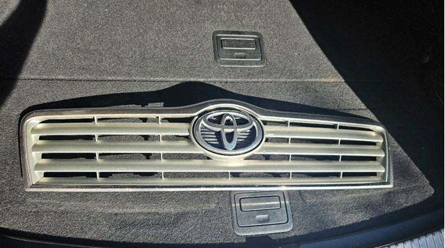 Облицювання радіатора 5310005060B0 TOYOTA