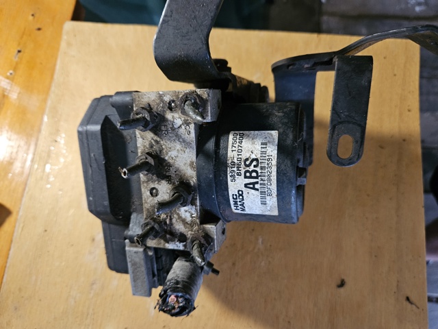 Блок керування АБС (ABS) 5891017500 HYUNDAI