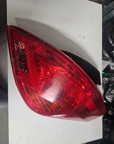 Задні ліхтарі 6351CV PEUGEOT