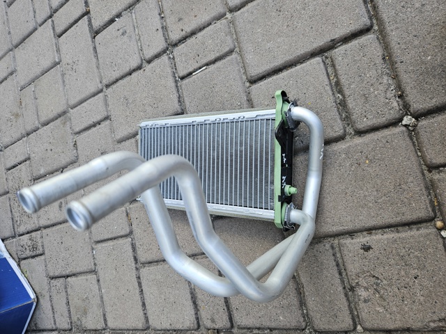 Радіатор пічки (обігрівача) 72130FG000 SUBARU