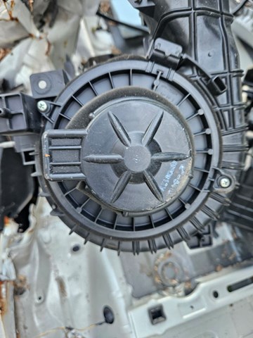 Моторчик пічки 7415080J10 SUZUKI