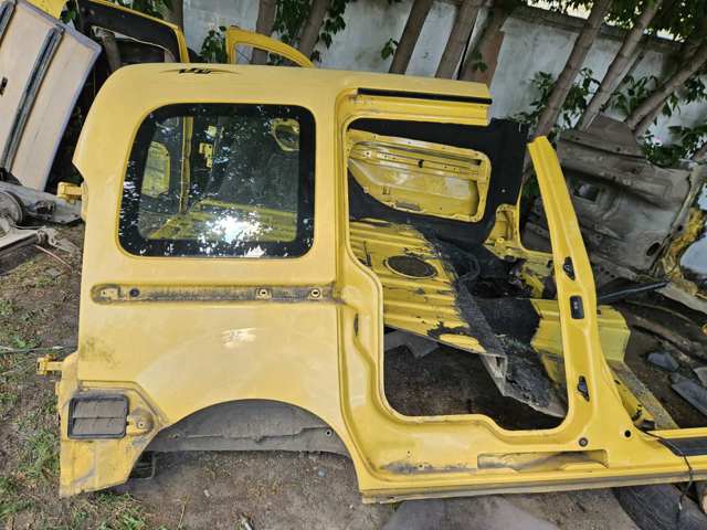 Крило праве заднє 7751468924 RENAULT
