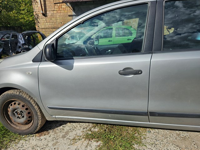Накладка передніх дверей 808719U000 NISSAN