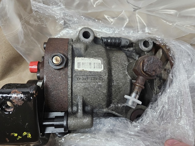 Насос паливний високого тиску (ПНВТ) - DIESEL 8200057225 RENAULT