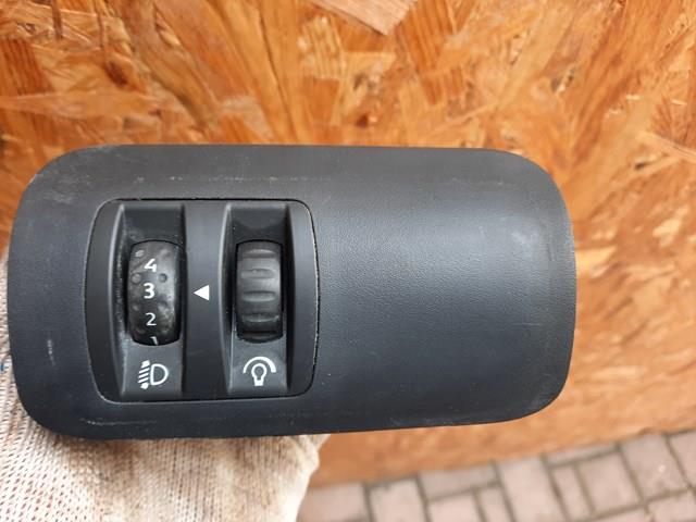 Кнопка коректора фар 8200121805 RENAULT
